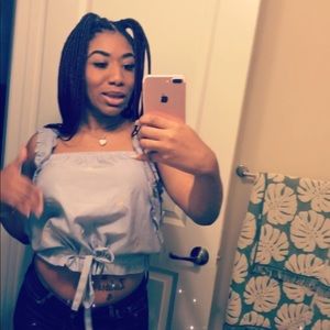 Meet your Posher, Shania